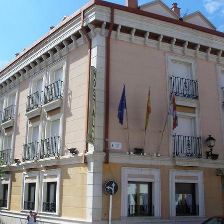 Hostal Virgen Del Villar ลากูนา เด ดูเอโร ภายนอก รูปภาพ