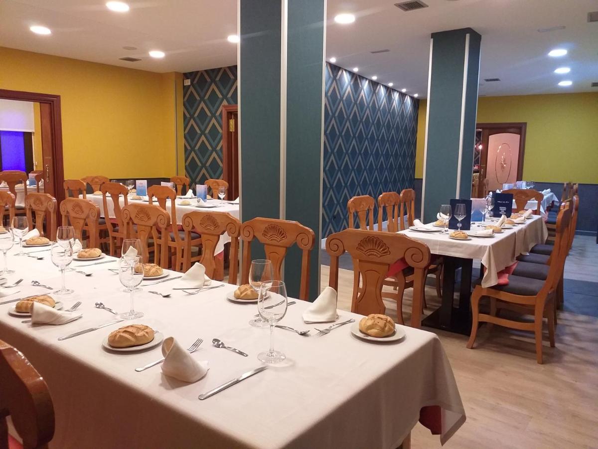 Hostal Virgen Del Villar ลากูนา เด ดูเอโร ภายนอก รูปภาพ